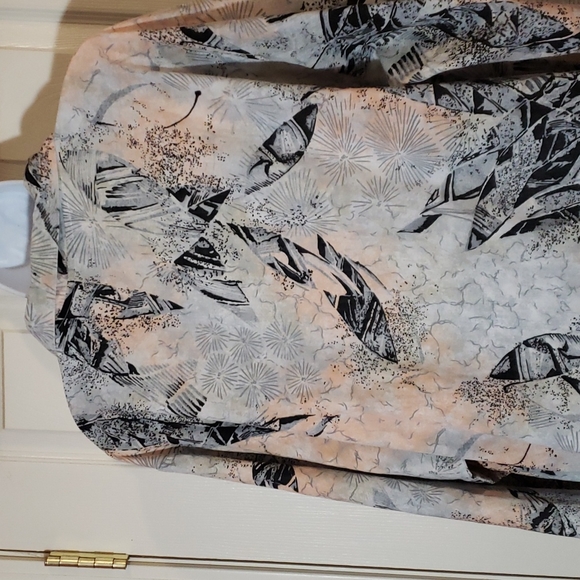 Improved Living button up Blouse - Picture 7 of 9